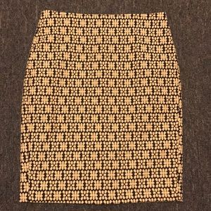 Banana Republic - patterned pencil skirt